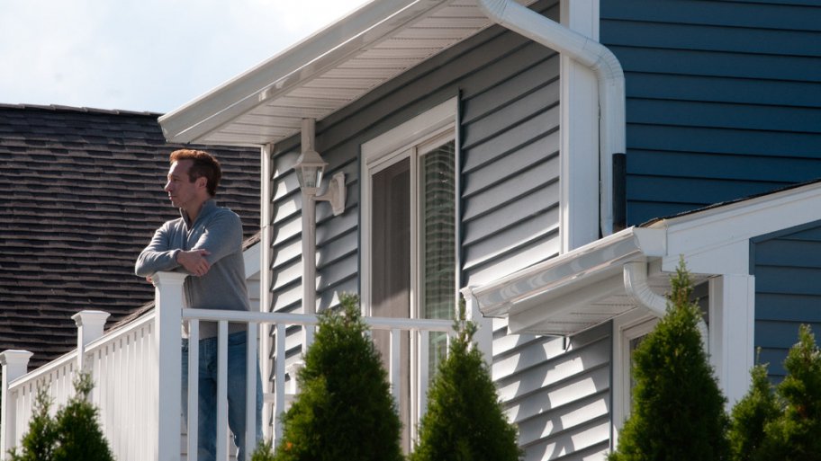 blue siding house